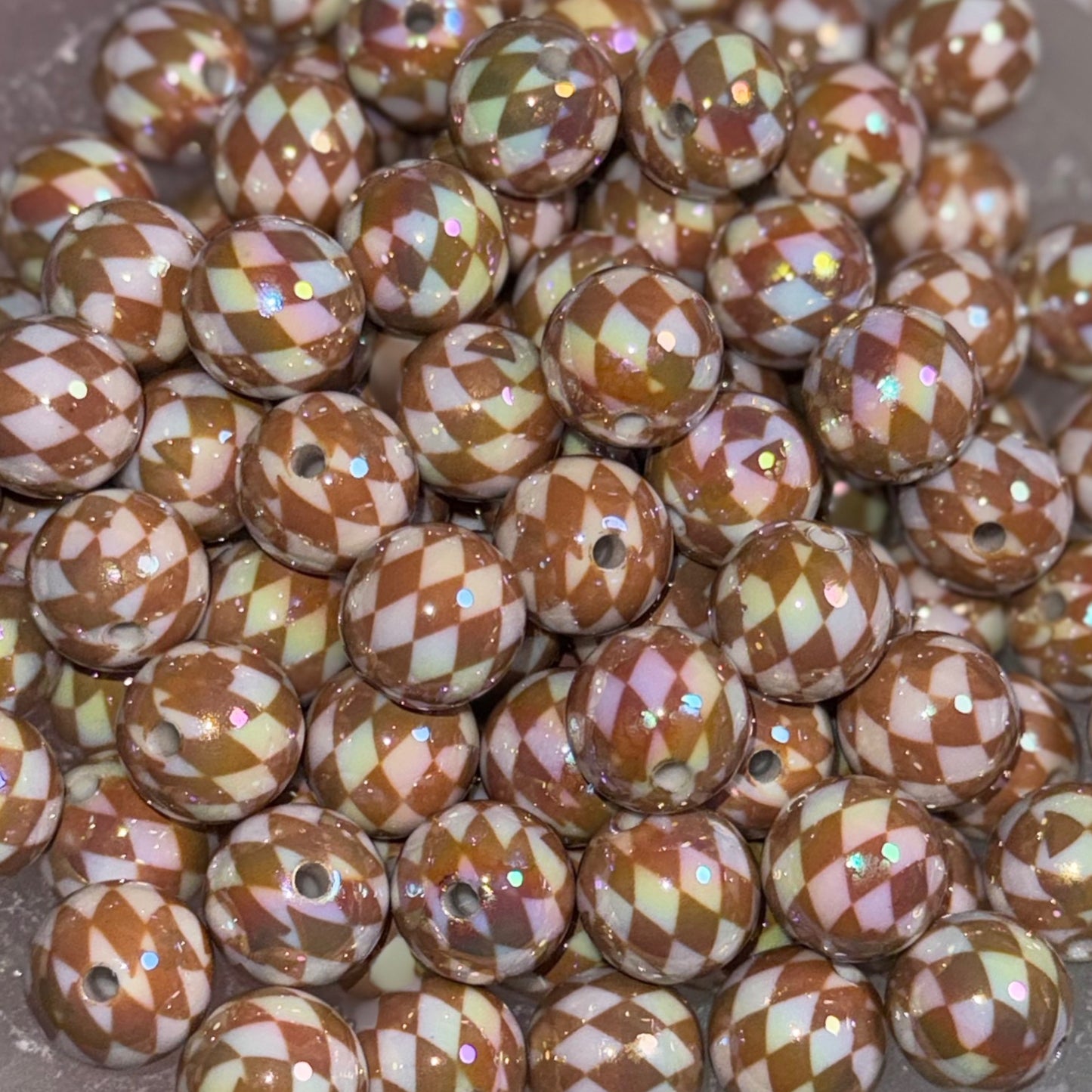 Caramel & White Diagonal Checkered 16mm Acrylic Bead