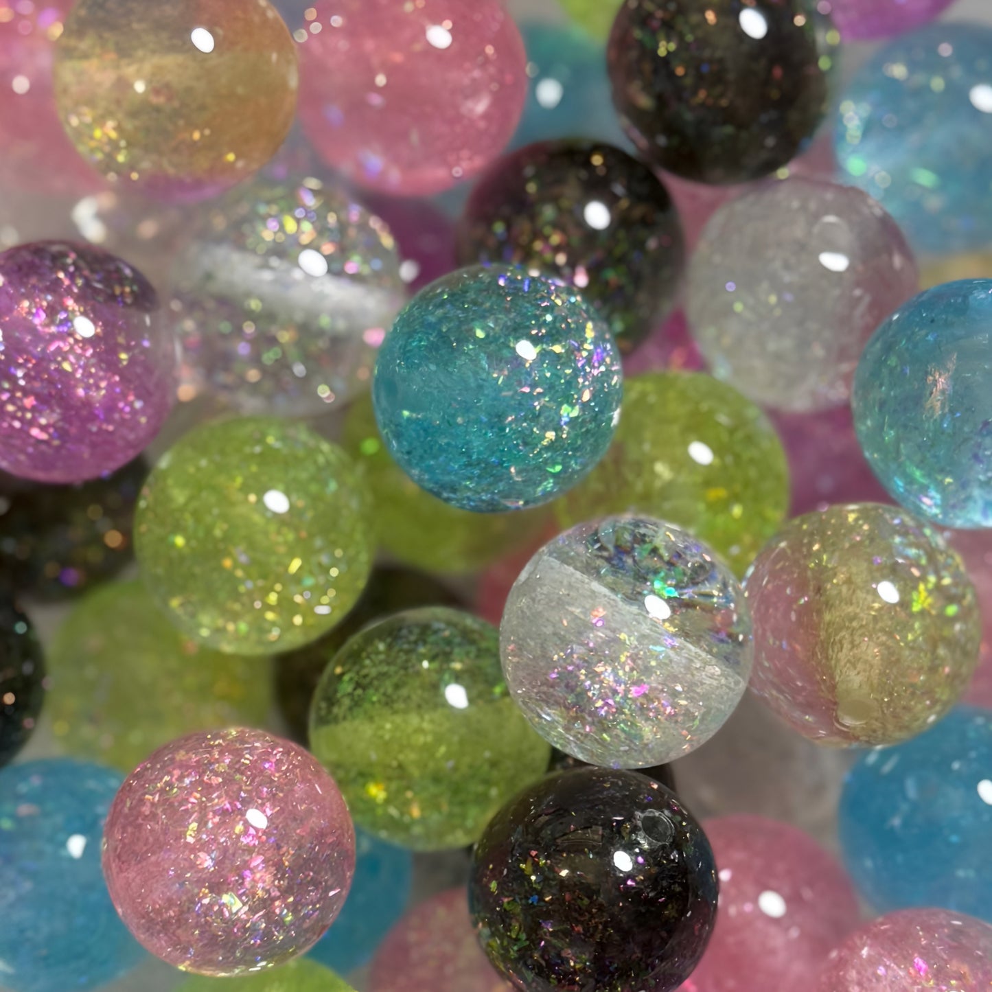 Iridescent Flake Mixed 20mm Resin Bead