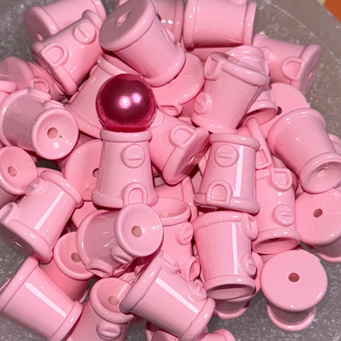 Soft Pink Gumball Machine Bottom 18mm Bead Cap
