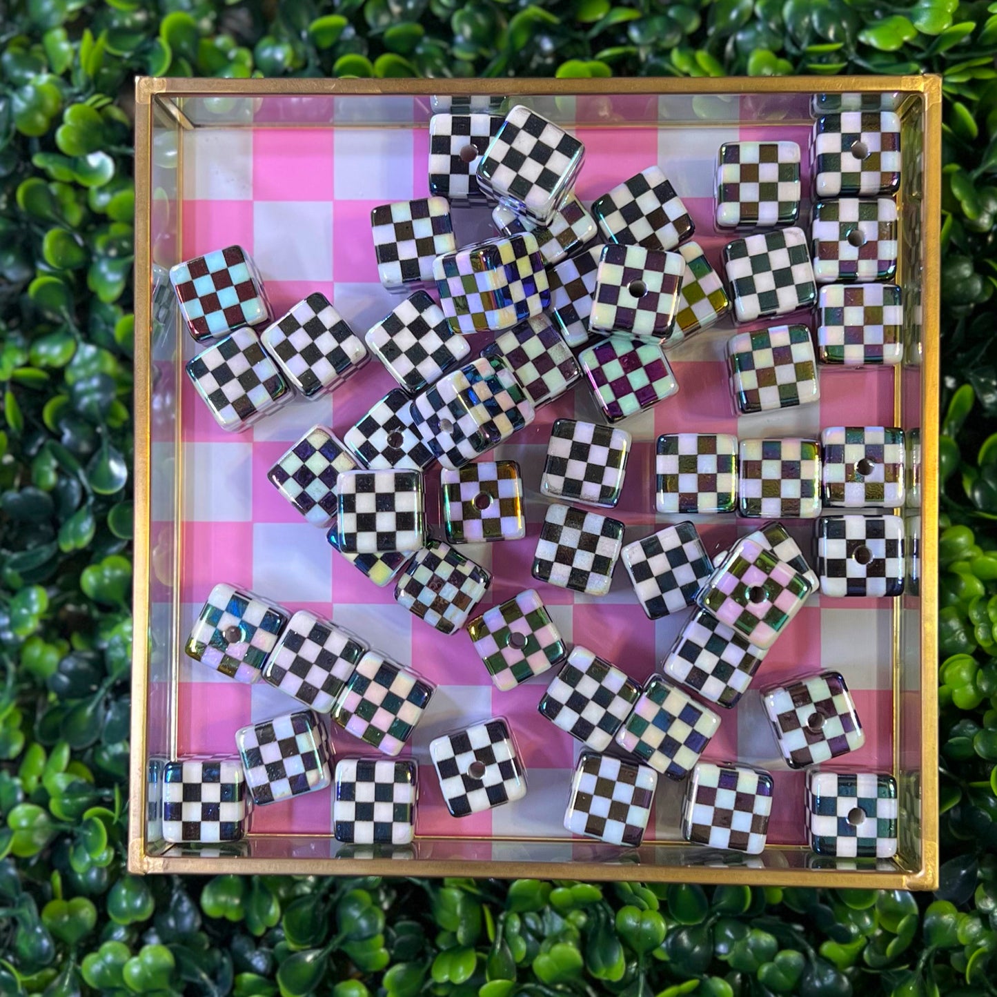 UV Checkered B/W 20mm Square Single Bead