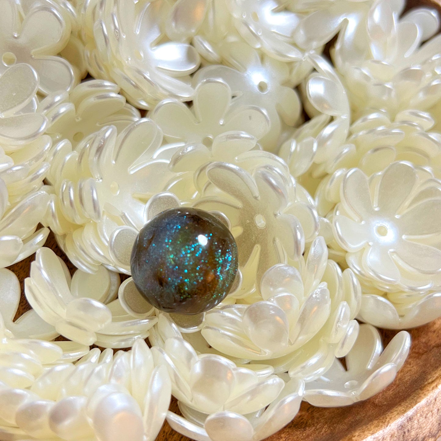 22mm Pearl Flower Spacers