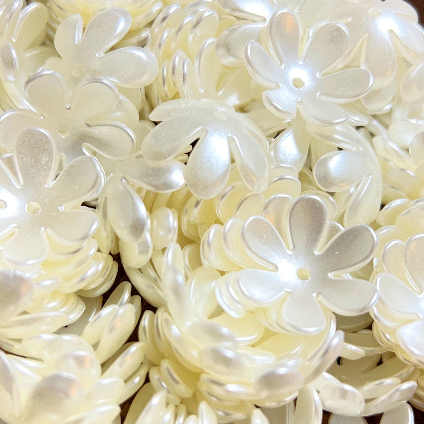 22mm Pearl Flower Spacers