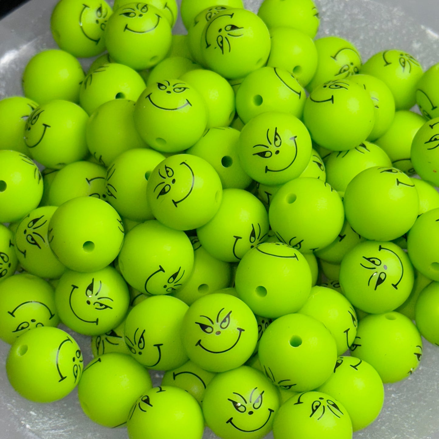 Grinch Face Silicone 15mm Printed Bead