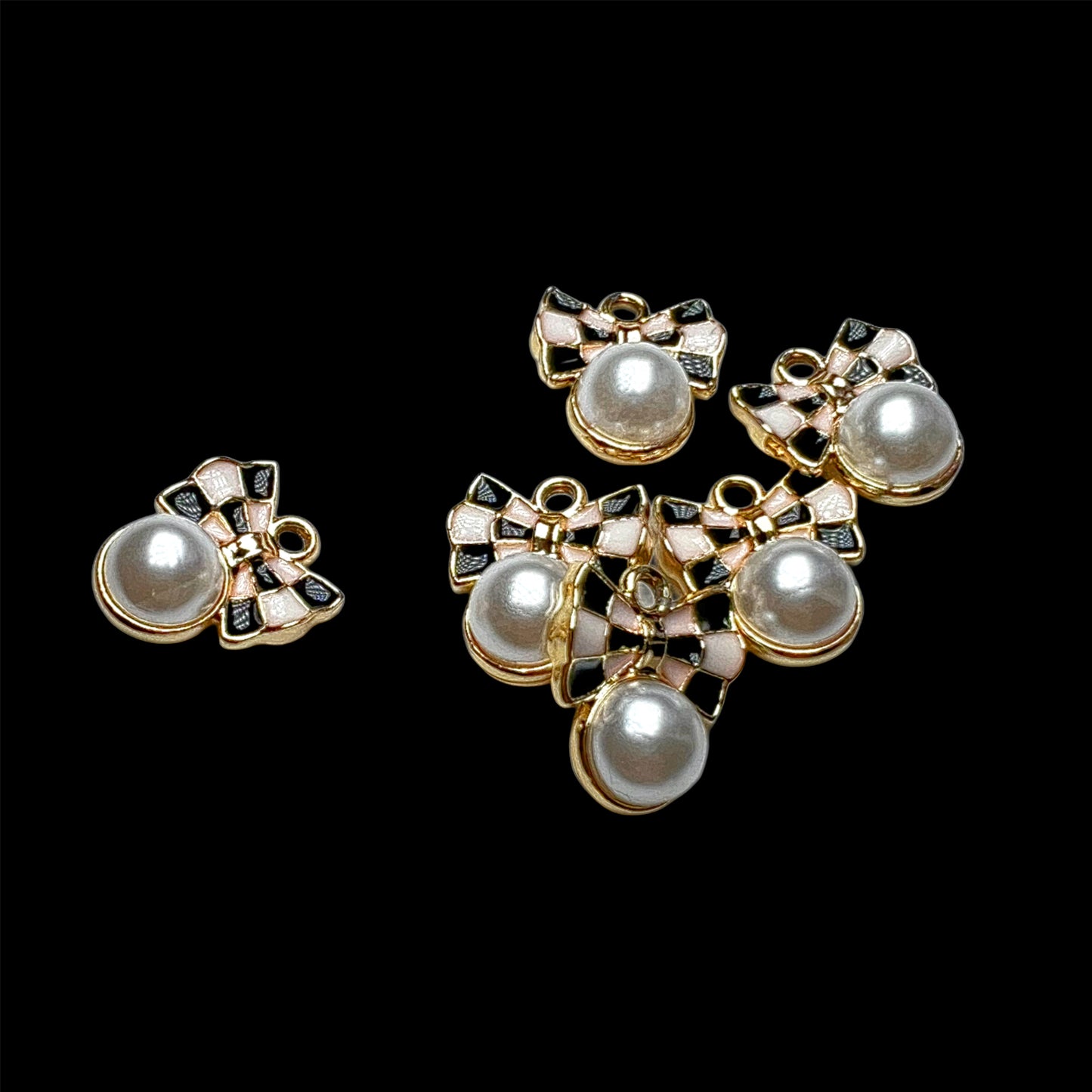 Gold B/W Checkered Bow with Pearl