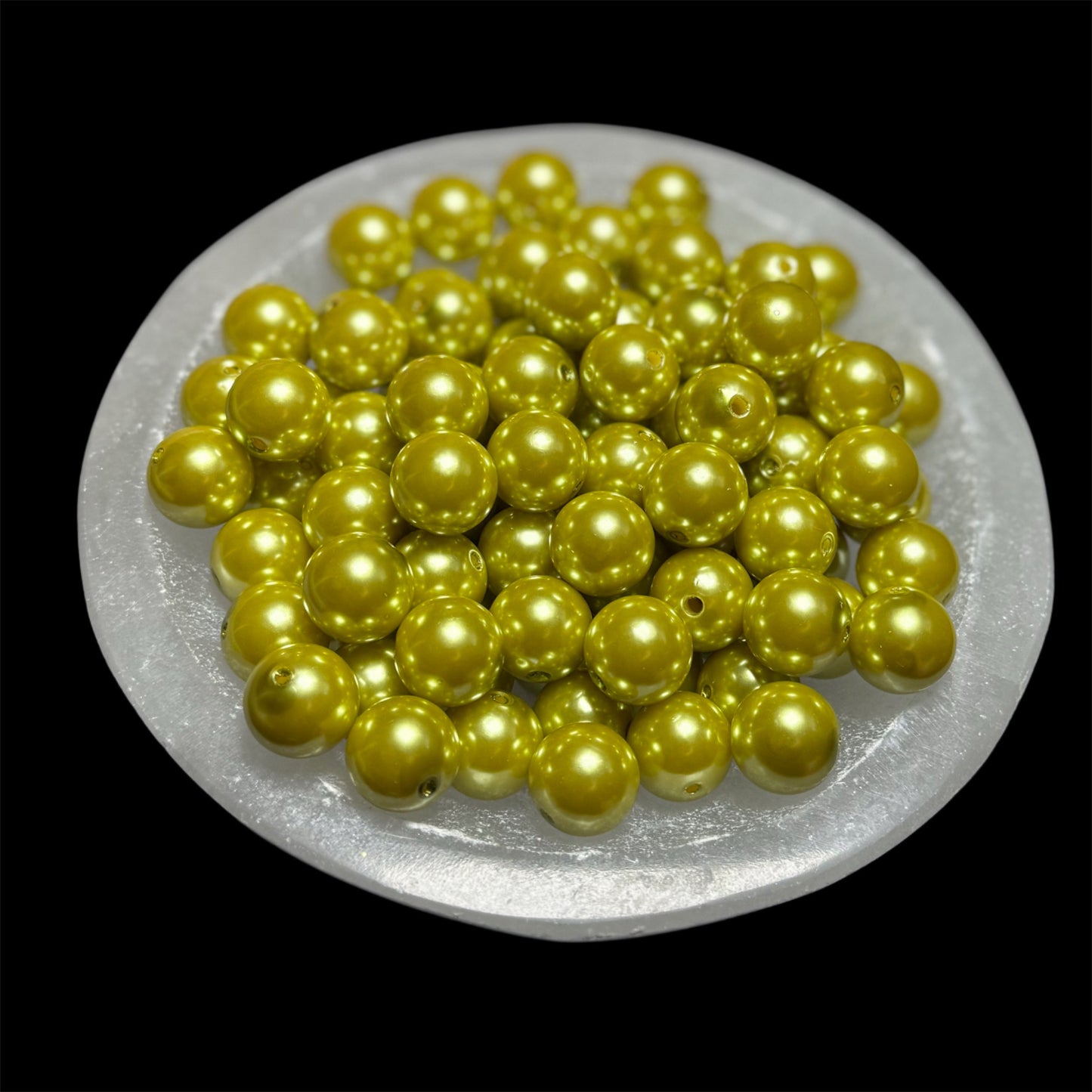 "Pea" Pearl Acrylic 16mm Bead