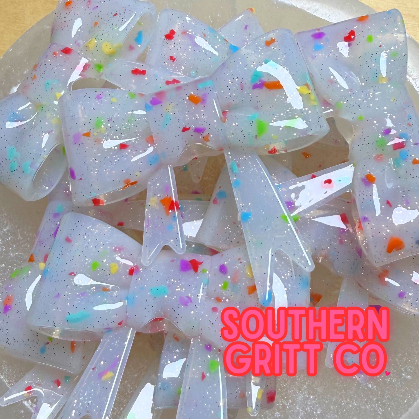 Milky White Jelly Confetti - Shiny 3D Bow Focal Bead