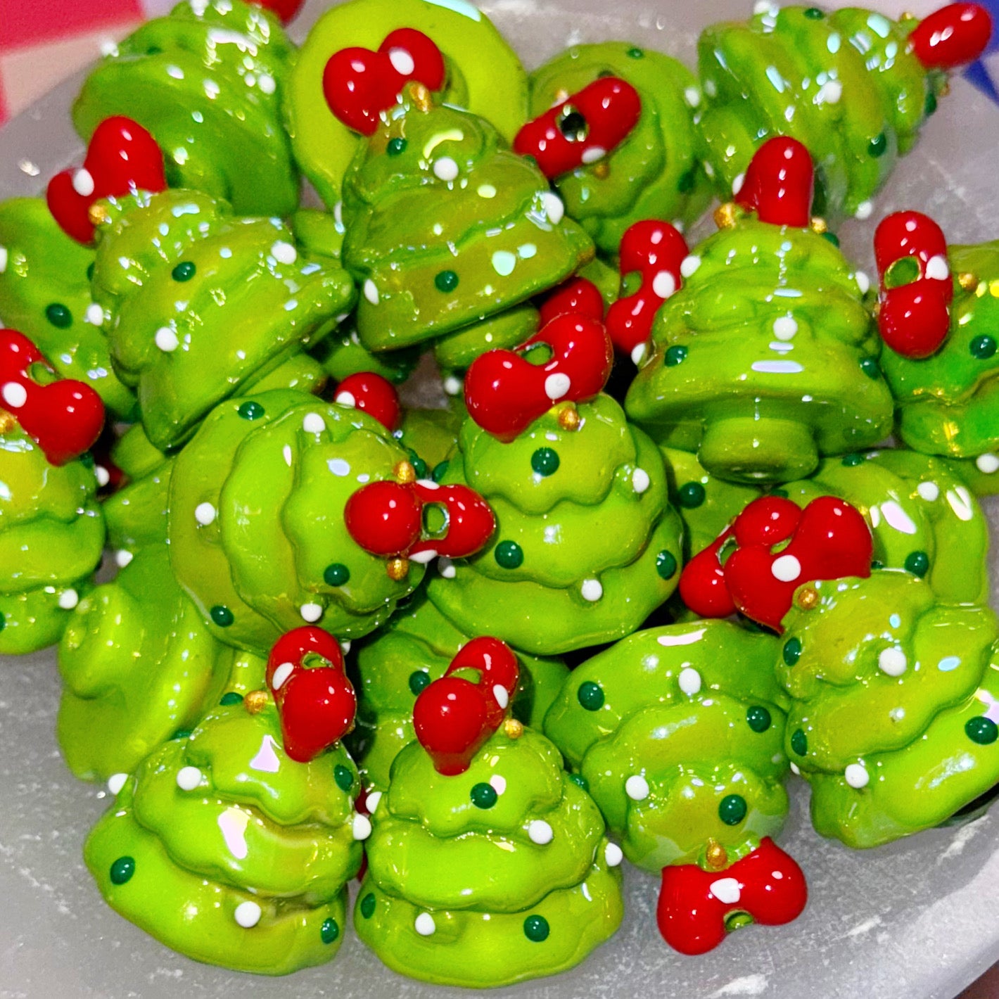Green Painted Bubble Christmas Tree 25mm Bead